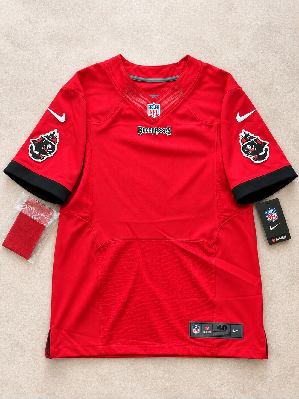 NWT Nike NFL Tampa Bay Buccaneers Elite 51 On Field Blank Jersey Red Size 40 M